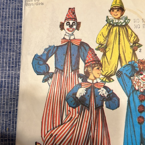 Simplicity 7162 Clown Costume Pattern - Picture 7 of 8